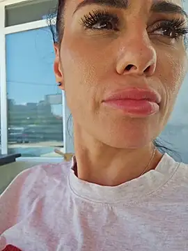 KatiaDivine webcam