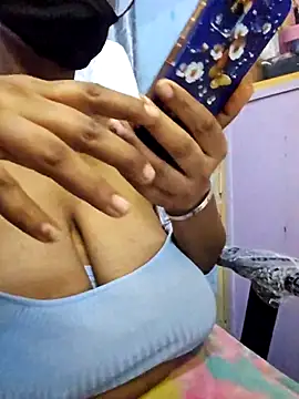 Desi_Maya69 live cam on StripChat