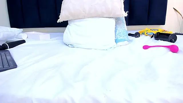 mayaevansmg webcam