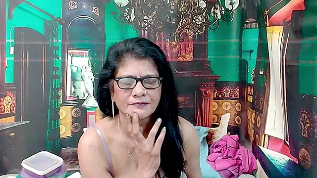 IndianAllure webcam