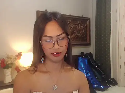 Nathalieheartt webcam
