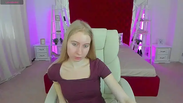 Alina_Blonde webcam