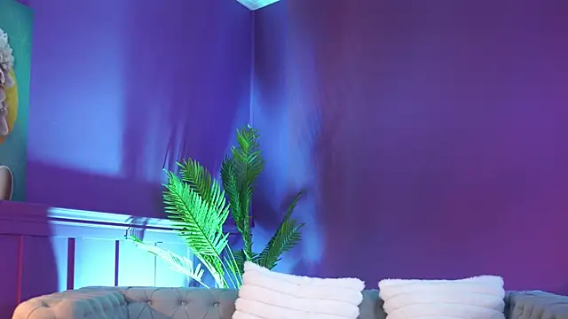 EllaBlake webcam