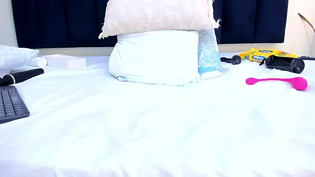mayaevansmg webcam