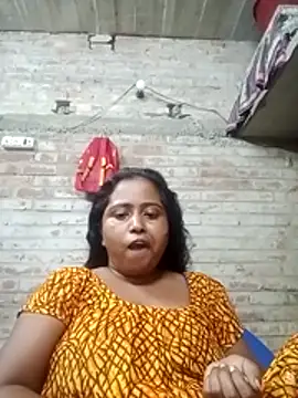 Puja_9999 live cam on StripChat