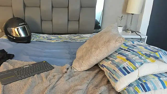Charlie___Musk webcam