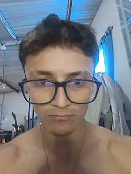 Davitfitnosuke webcam