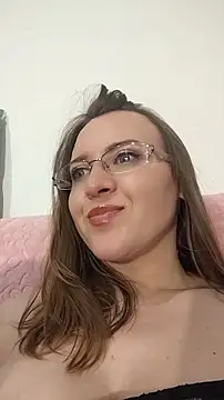 AriaEaston webcam