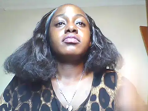cuteshawrry webcam