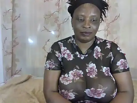 DARKCHOCBOOBS29 webcam