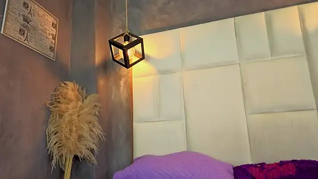 Valentino_moretti live cam on StripChat