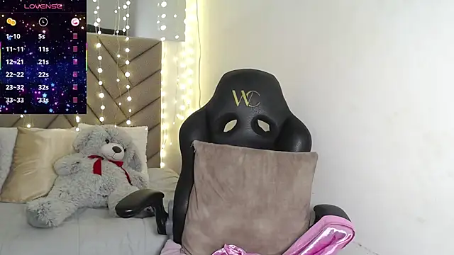 lakshmiraniii webcam