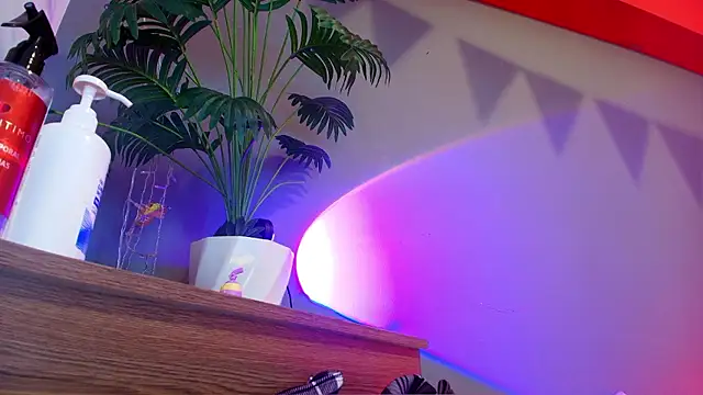 adara_johnson__ webcam