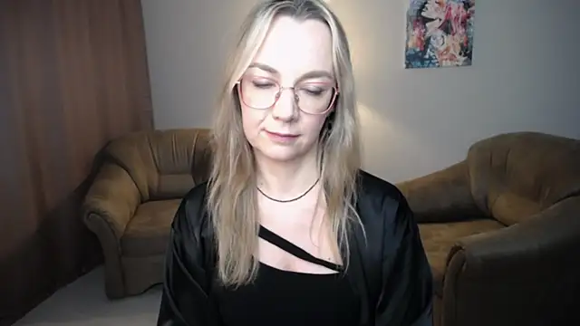 Ava_Elior webcam