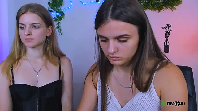 lisa_dark_ webcam