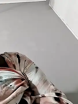 JuicyHoney_01 webcam