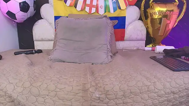 _MiaBrown_ webcam