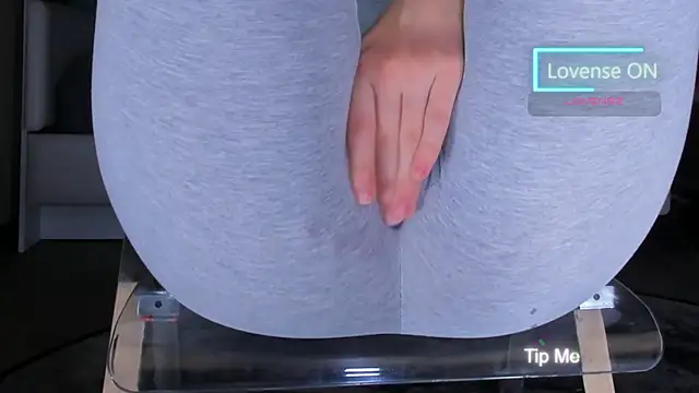Cameltoe_squirt_inPants webcam
