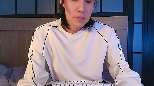 Daphne_and_Roger_ Live Web Cam Show