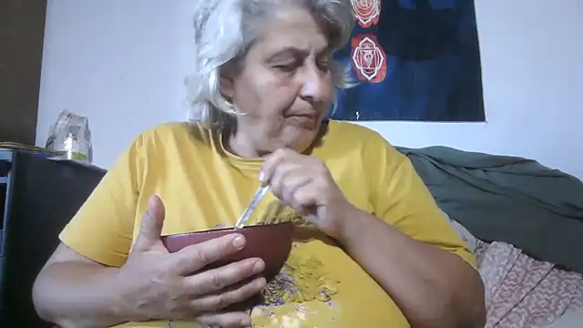 ExquisiteMature webcam