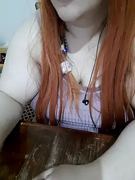 Madam_bezzzoul webcam