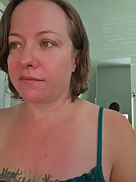 julimonroe webcam