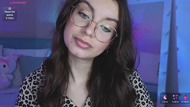 Real_cutie1 webcam