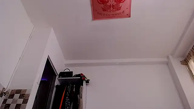 saara_johnson496 webcam