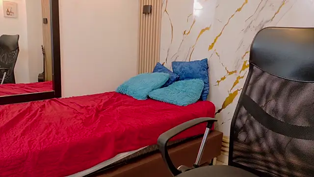 Zayn_Fox32 Live Web Cam Show