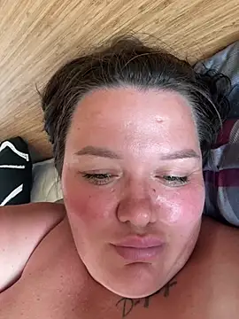SunnyLeila2101 webcam