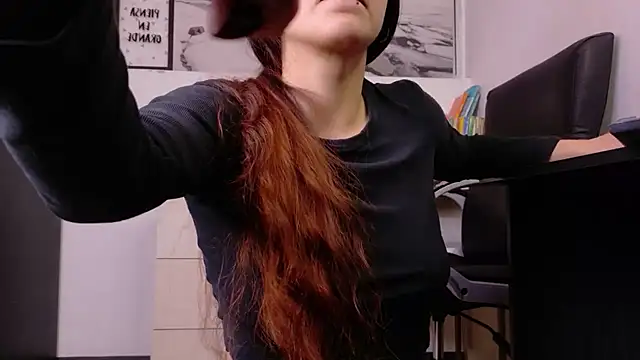 Adrianna5_ webcam