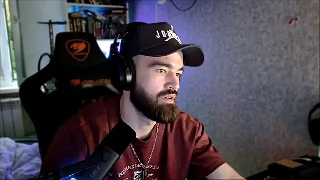_Serious_Man webcam