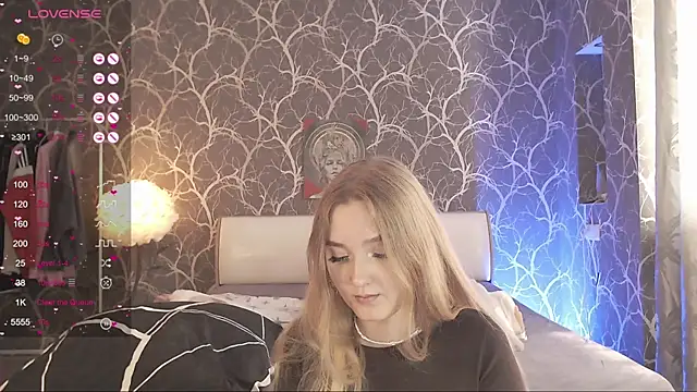 MiaMiaMeow webcam