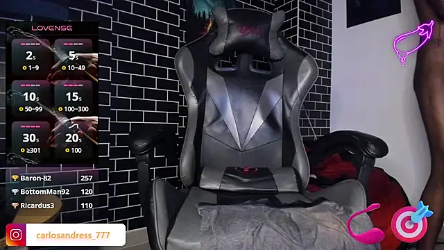 Lil_Curved webcam