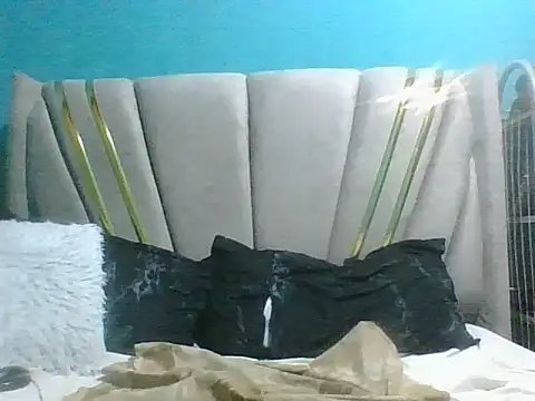 Pretty_Tiana webcam