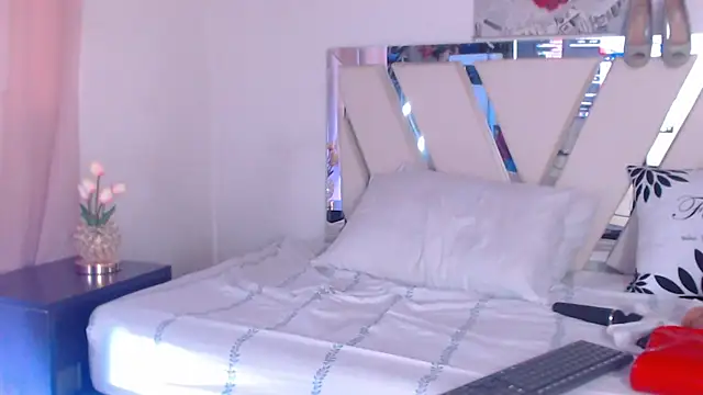 Amara_Red webcam