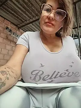AlexxiaaMat webcam