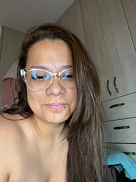 Pretty__Milf webcam