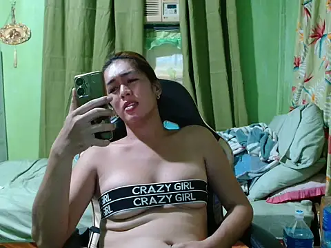 urslutscarlet webcam