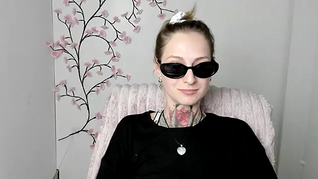 Esmi_Winter webcam