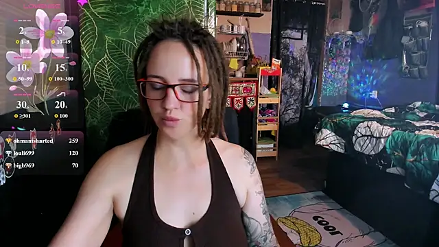 LisaFoxy_y webcam