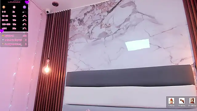 MEREDITHBENSON webcam