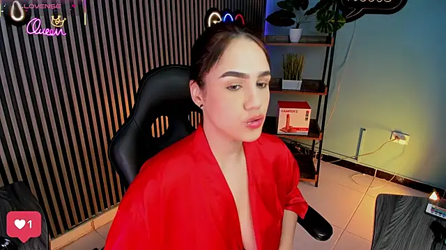 Emily_robertss1 webcam