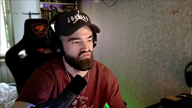 _Serious_Man webcam