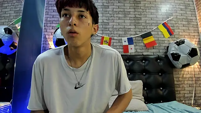 Keily_and_cartyx webcam