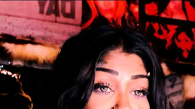 indian_dreamgirl webcam