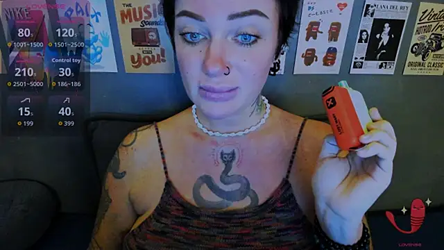 EllieOz webcam
