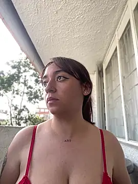 Im_Luuu webcam