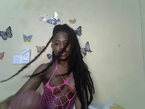 PinkCoochie02 webcam