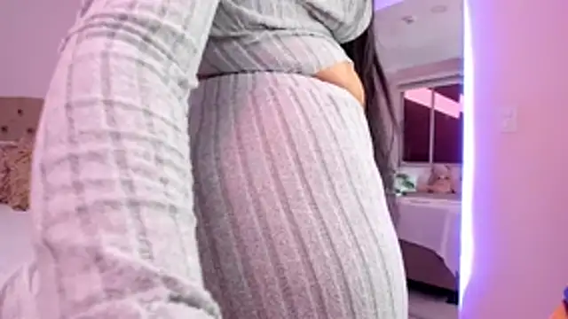EmilySanchezz webcam